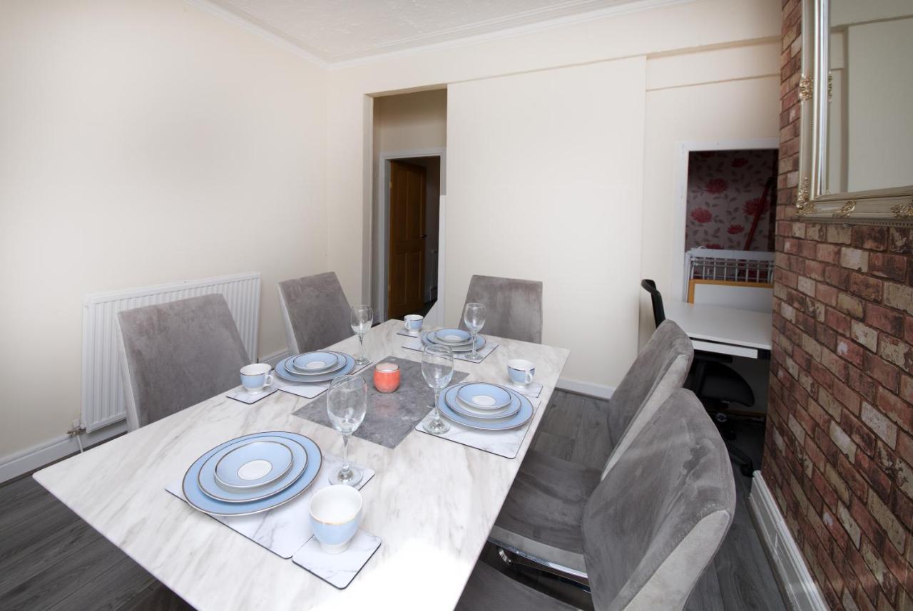 Crystal House 10Min To Manchester City Centre Ideal For Work And Leisure Екстериор снимка
